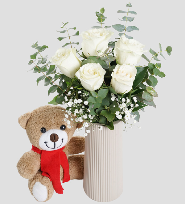 Kiss Me Vazoda Beyaz G�ller ve Ay�c�k