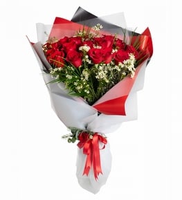 K�rm�z� Beyaz Ambalajl� 30 lu K�rm�z� G�l